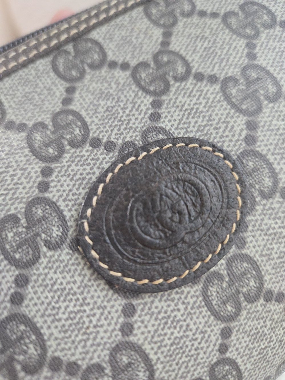 Vintage Gucci GG Monogram Cosmetic Pouch / Clutch - Picture 12 of 16
